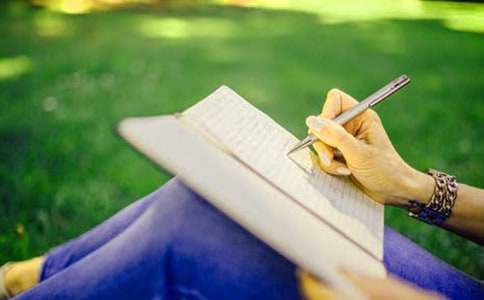 ��������Ұţ������У�ͨ��12ƪ��