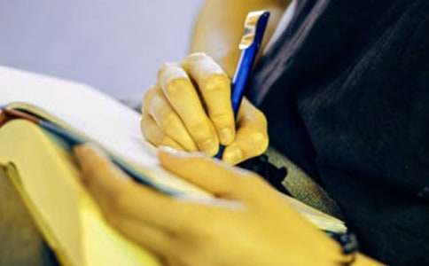 �ҳ������ж���У���ѡ13ƪ��