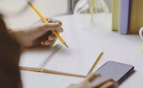 ����Ħ˹̽�����Ķ����