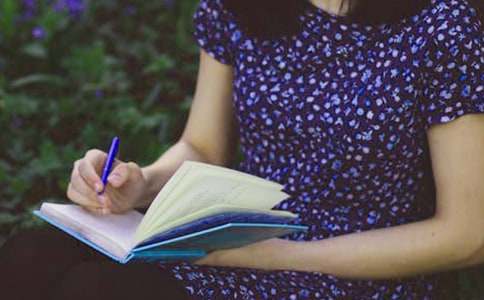 ��ͭ��������У���ѡ25ƪ��