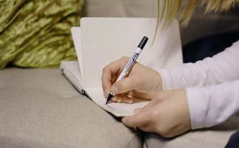 ����ë���˼ǡ�����У�ͨ��40ƪ��