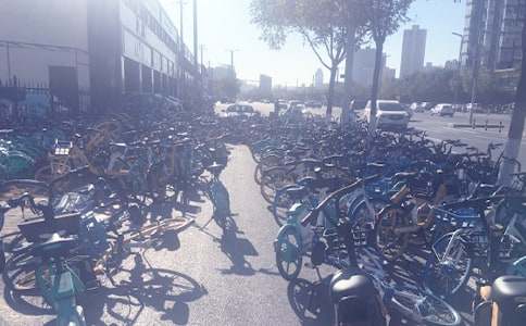 来自共享单车的考验作文800字