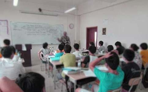 �����ν�ѧʵʩ�������ģ���ѡ8ƪ��