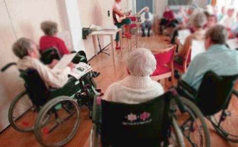 ��ѧ���߽�����Ժ��ܽ�(4ƪ)