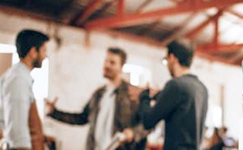 ����Ա���ͻ��ĵ�Ǹ��