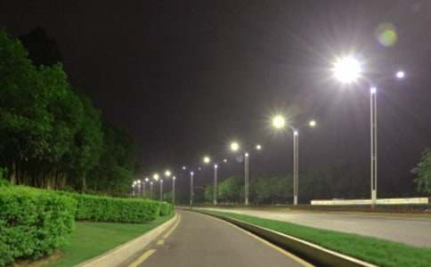 路灯的作文300字【通用】