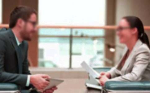 应届大学生面试自我介绍