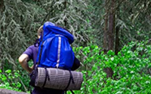 ��ɽ����700��