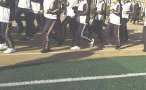 雨中跑操作文700字(通用6篇)