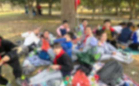 �������ε�����200��