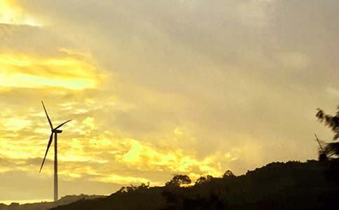 ���ڸ����簲ף���ͨ��100�䣩