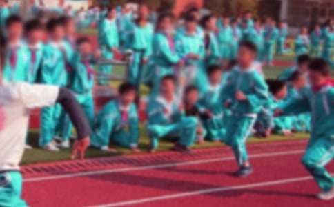 ��ѡСѧ�˶�������600����ƪ