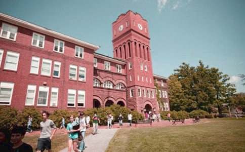 д��У԰���Ĵ�ȫ��10ƪ��