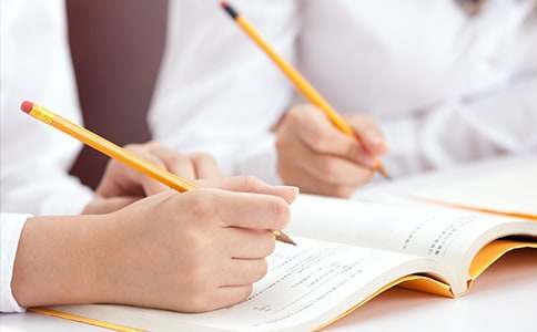 有关中学作文300字4篇