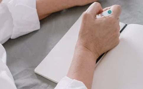 �Ƽ�����������ı仯����1000��